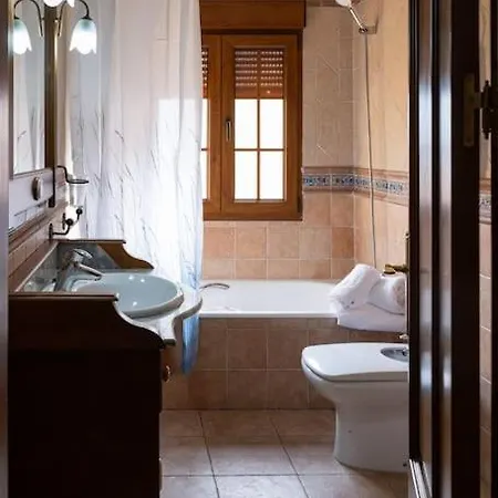 בית נופש Casa Toriles Ortigosa del Monte